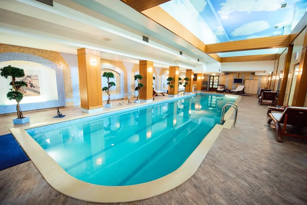 Отель Амбассадор отели с бассейном в Санкт-Петербурге 